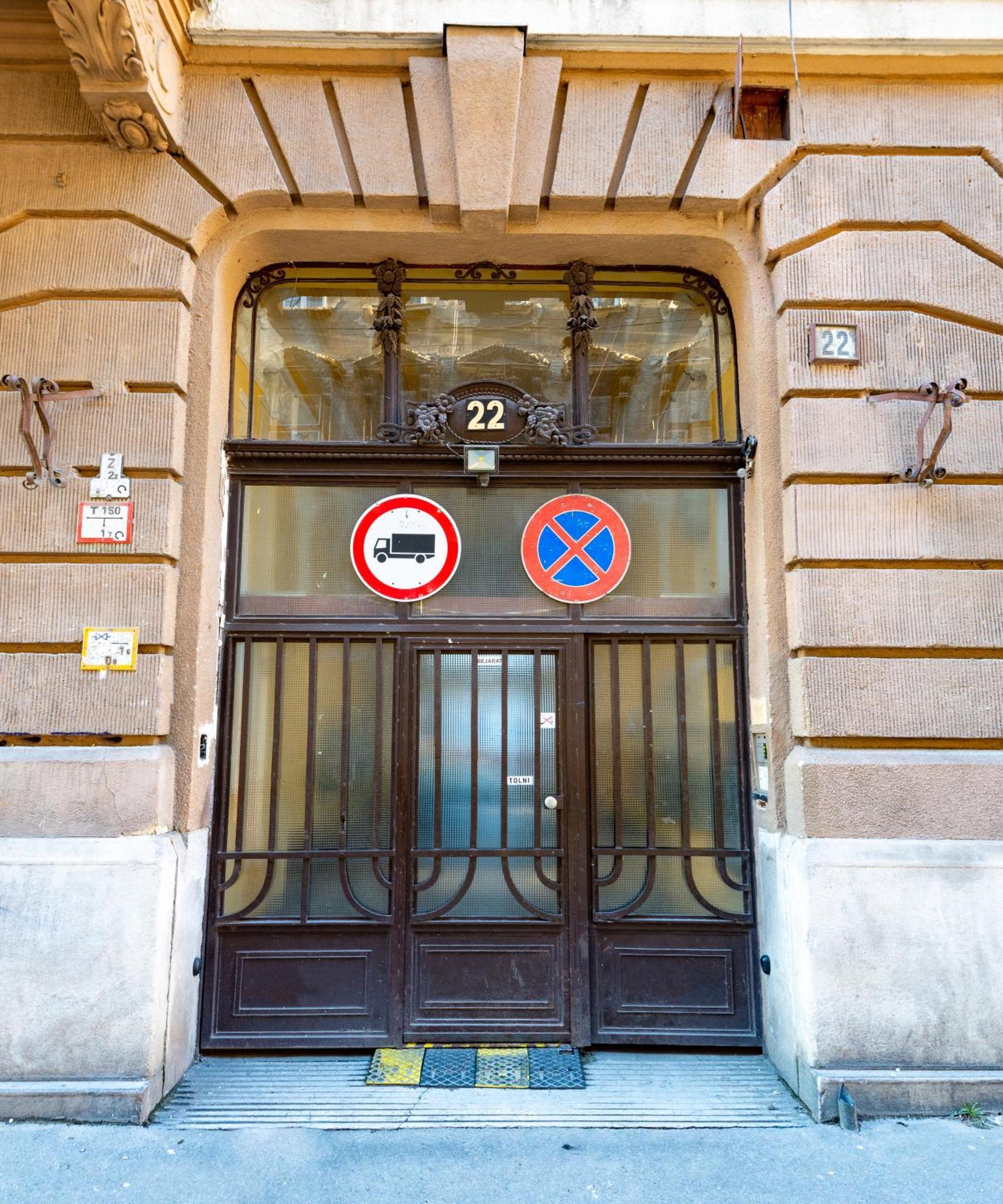 Apartament Holidays Operart *